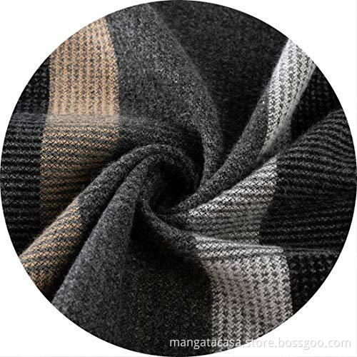 Écharpe grise pour hommes en hiver